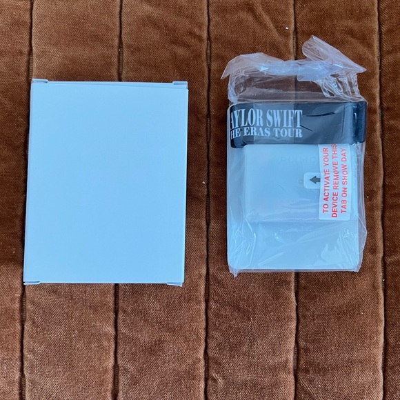 The Eras Tour VIP box bundle - INCOMPLETE - Picture 7 of 7